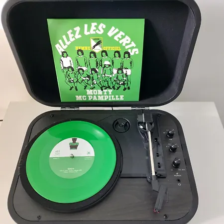 Cosy -allez Les Verts- * Saint-Etienne (Loire)